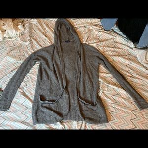 Grey cardigan with hood